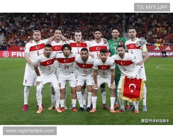 土耳其美国世界杯比赛中后防线的组织结构与防守效率提升建议 土耳其美国世界杯比赛中后防线的组织结构与防守效率提升建议